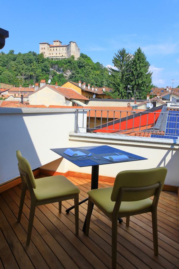 Hotel Ponti Angera Exteriér fotografie