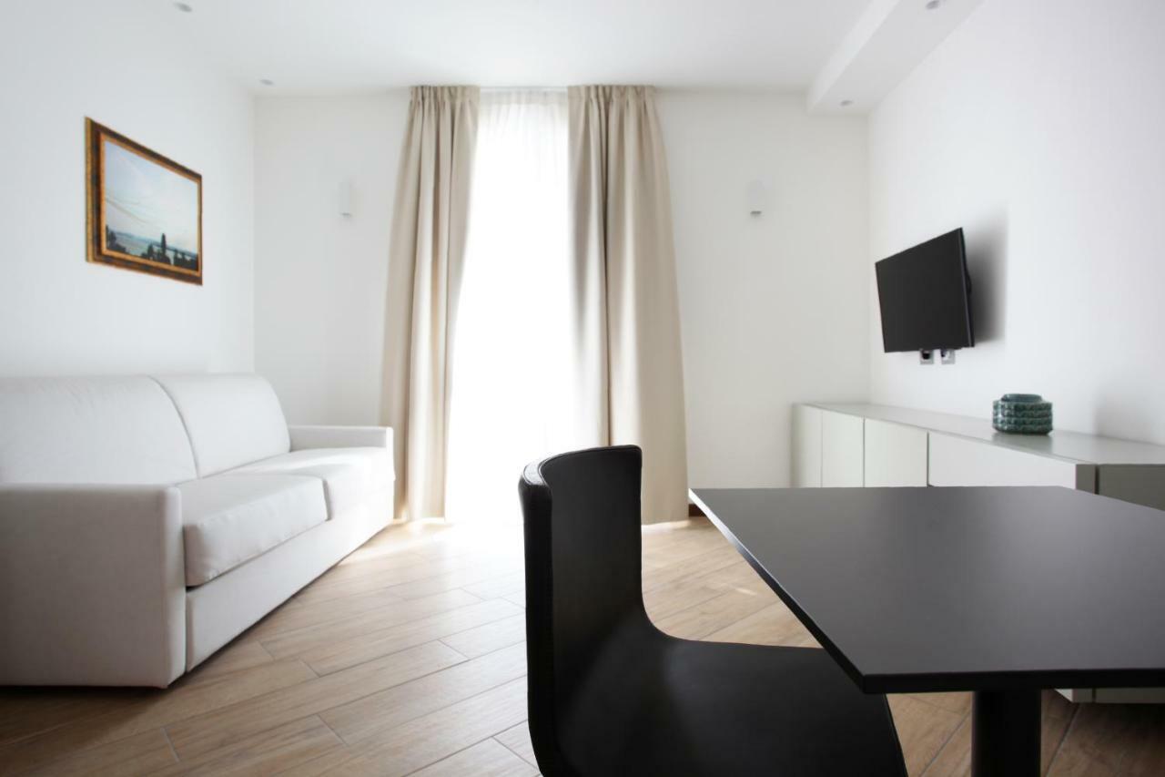 Hotel Ponti Angera Exteriér fotografie