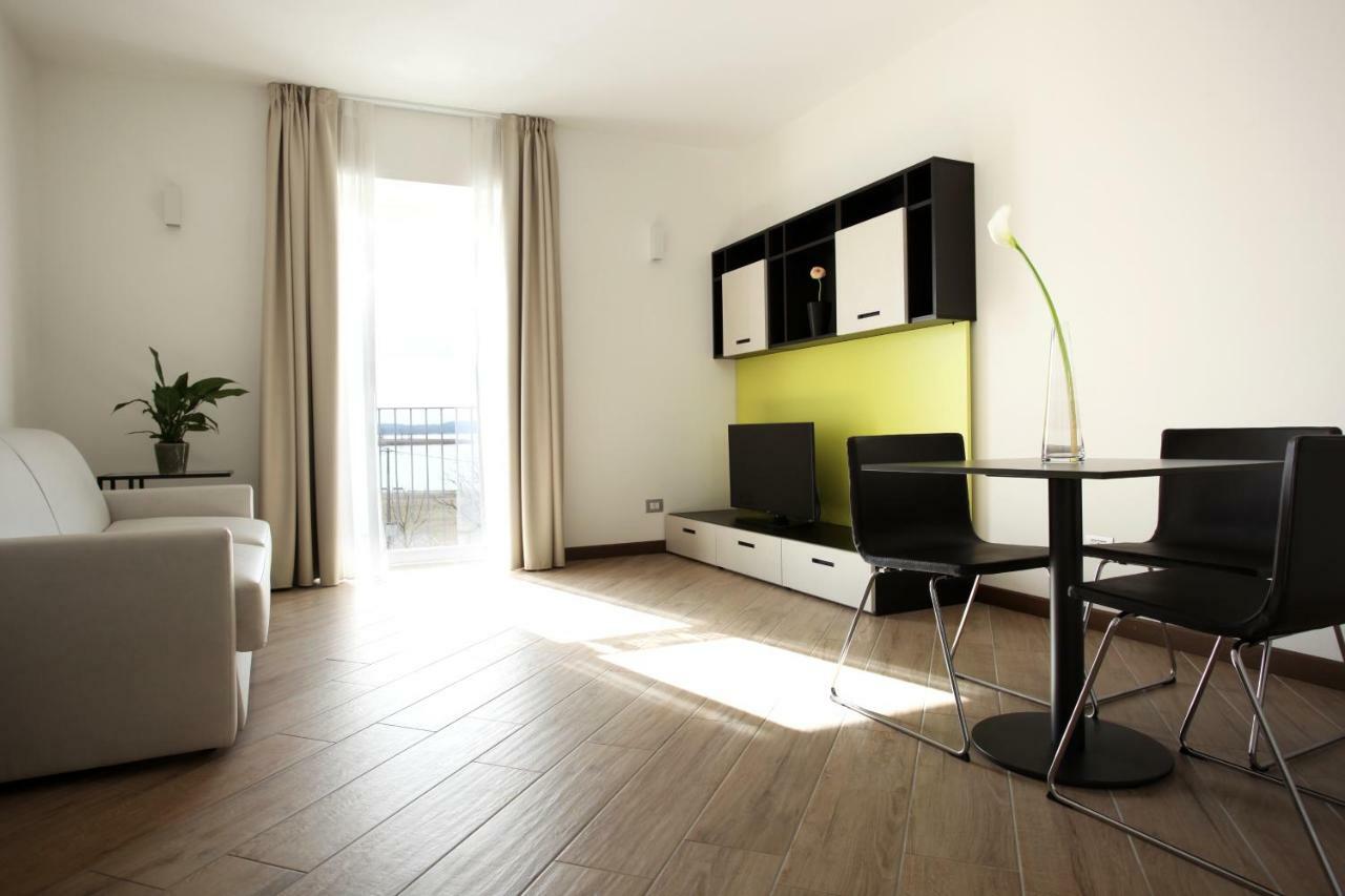 Hotel Ponti Angera Exteriér fotografie