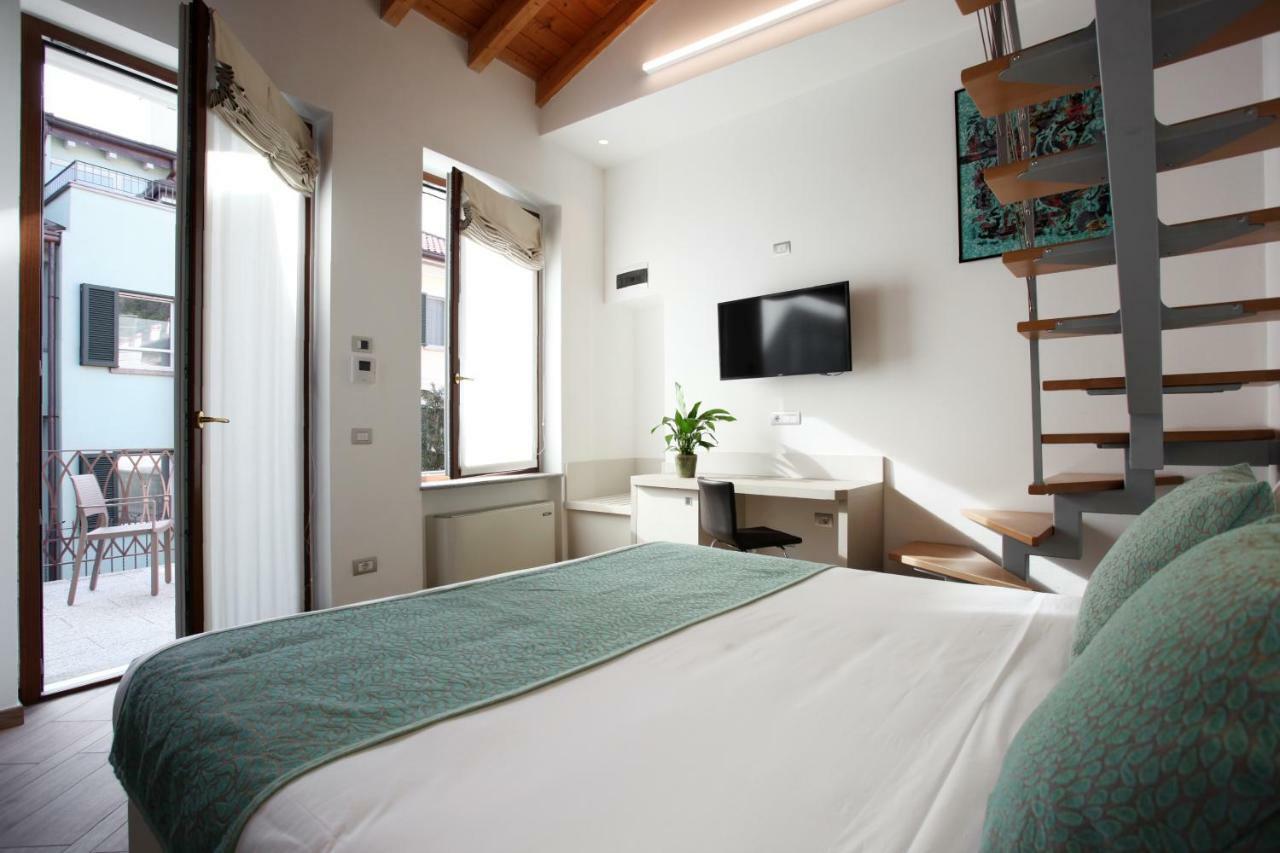 Hotel Ponti Angera Exteriér fotografie